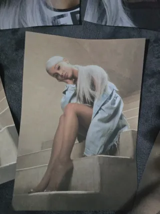 Set di 9 Poster di Ariana Grande
