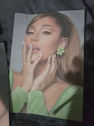 Set di 9 Poster di Ariana Grande