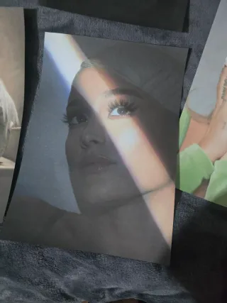 Set di 9 Poster di Ariana Grande