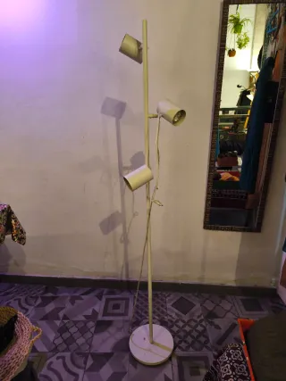 Lámpara de pie Ikea 3 focos
