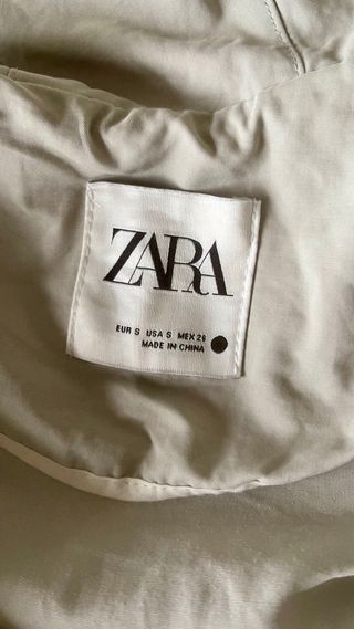 Chaqueta Zara Beige con Capucha