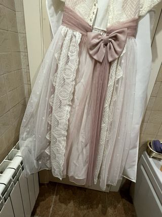 Vestido de comunión rosa y blanco