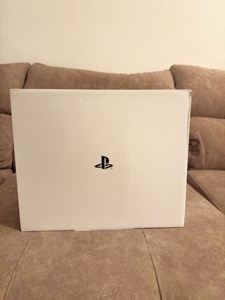 PS5 SLIM CASI NUEVA + 3 Juegos