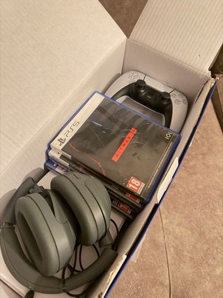 PS5 SLIM CASI NUEVA + 3 Juegos