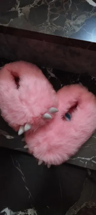 Zapatillas de casa peludas rosas