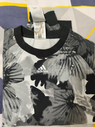 Sudadera Adidas floral M