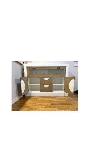 Aparador madera y cristal diseño moderno