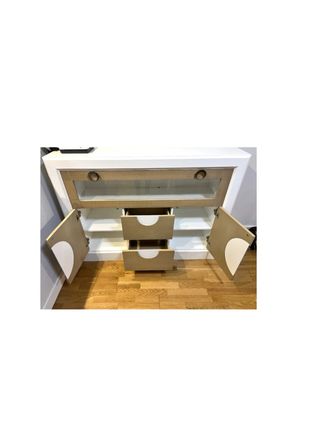 Aparador madera y cristal diseño moderno