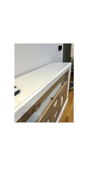 Aparador madera y cristal diseño moderno