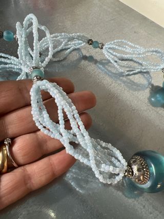 Collana etnica corallini azzurri pietra