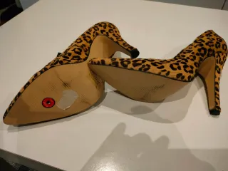 Zapatos de tacón leopardo