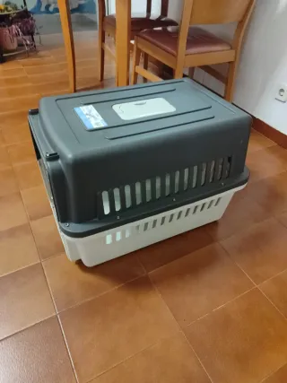 Transportín perro gato gris y blanco