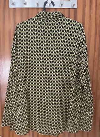 Camisa Zara Estampada Verde y Negra