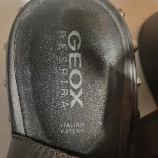 Sandalias Góticas Negras Plataforma Tachuelas GEOX