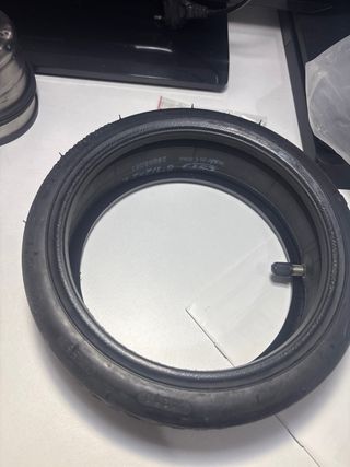 Rueda CST 8 1/2x2 L para patinete