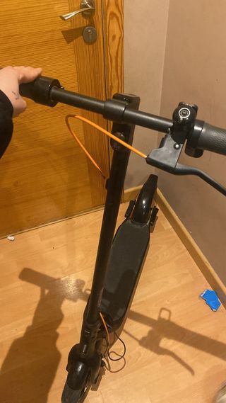 Patinete eléctrico negro