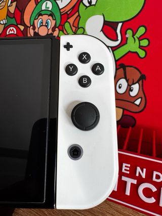 Nintendo Switch OLED come nuova con scatola e accessori