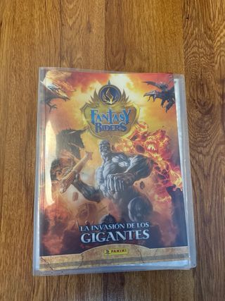 200 Cartas Fantasy Riders 2019 con caja y album.