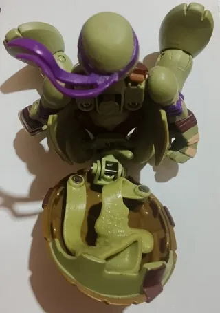 FIGURA TORTUGAS NINJA PLAYMATES TMNT DONATELLO