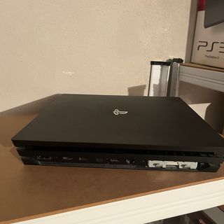 PS4 PlayStation 4 Pro 1TB Completa con Gioco