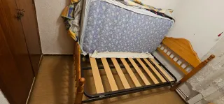 Cama individual de pino 90x180.  Urge por traslado