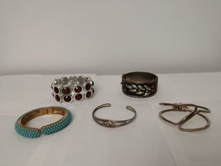 Pack 5 pulseras doradas y plateadas