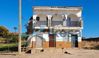 Chalet en venta en Aznalcóllar