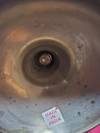 Jarrón decorativo dorado y verde