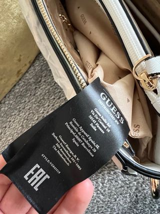 Bolso Tote Guess Blanco y Dorado