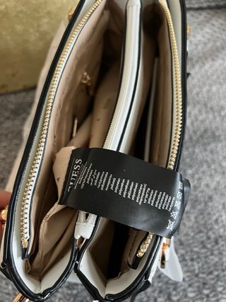 Bolso Tote Guess Blanco y Dorado