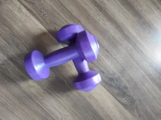 Banco de abdominales, mancuernas y step