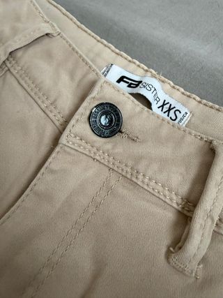 Pantalones cargo beige talla XS
