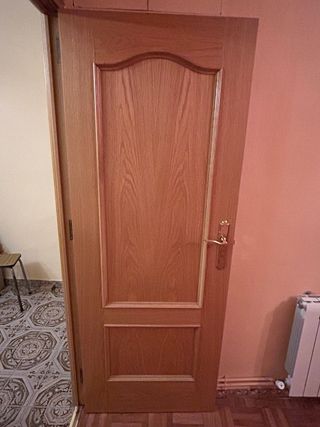 Puerta de madera para habitación