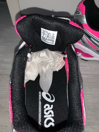 Zapatillas deportivas rosa y plata