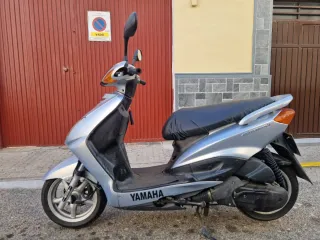Yamaha Cygnus 125cc Scooter