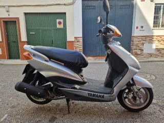 Yamaha Cygnus 125cc Scooter