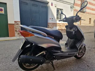 Yamaha Cygnus 125cc Scooter