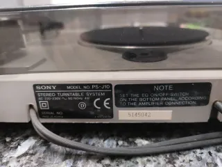 Tocadiscos Sony Plata y Negro