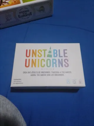 Unstable Unicorns 2ª Edición (Enfundado?