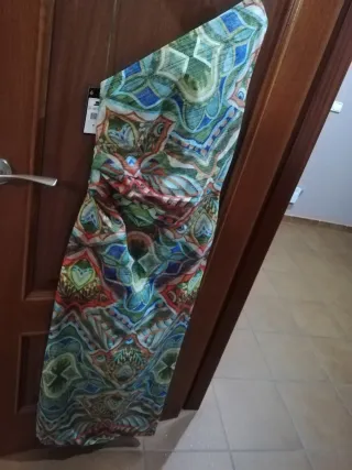 Vestido Zara asimétrico estampado