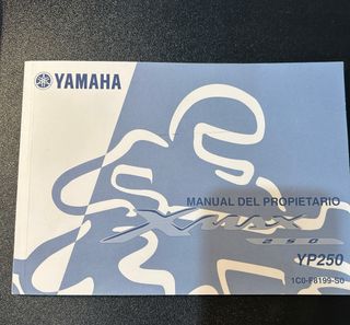 Yamaha XMAX 250cc Color Plata