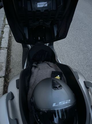 Yamaha XMAX 250cc Color Plata