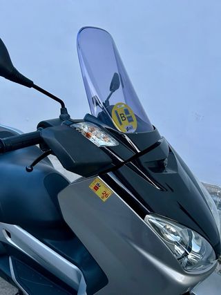 Yamaha XMAX 250cc Color Plata