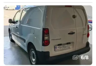 Repartos mensajero en furgo propia.