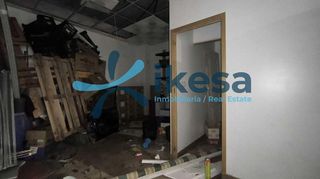 Local comercial en venta en Baeza