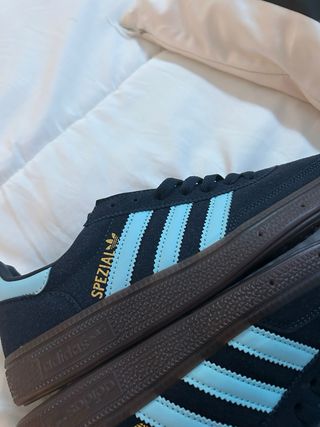 Adidas Spezial Negras y Azules