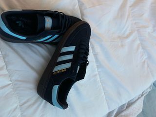 Adidas Spezial Negras y Azules