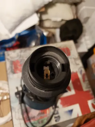 Pie de lámpara azul de madera