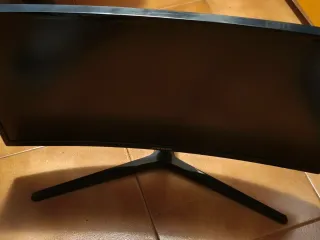 Monitor Curvo Samsung 144hz 24"