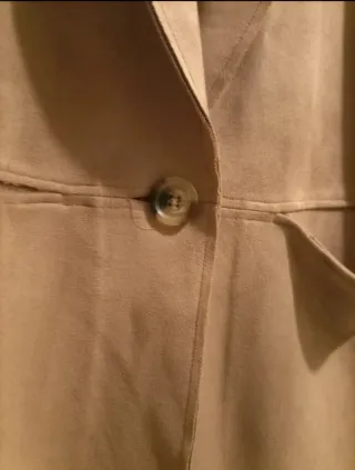 Elegante chaqueta de invierno beige